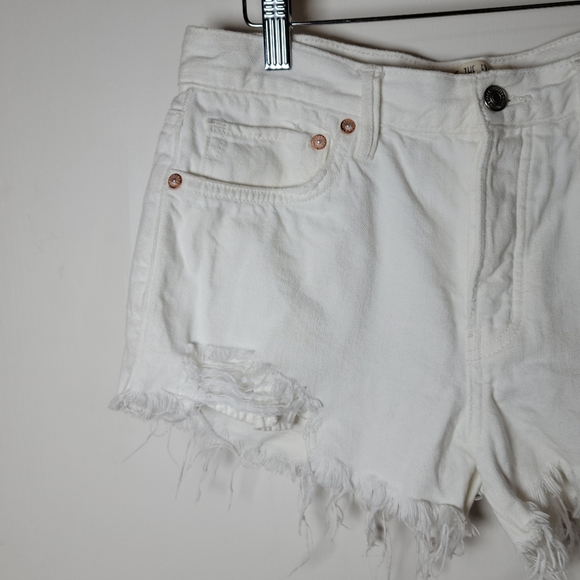 We The Free by Free People White Distressed Denim Button Fly Shorts Size 27 - Picture 4 of 10